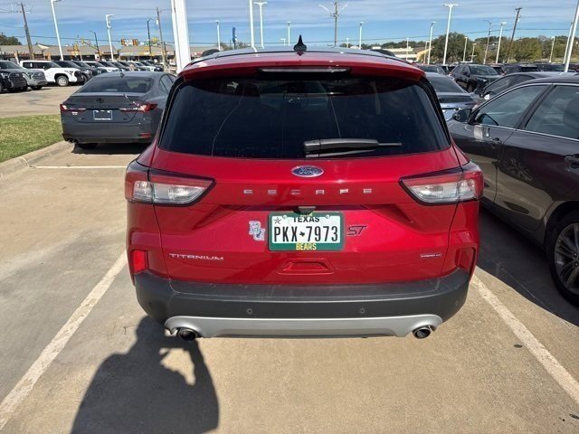 2020 Ford Escape Titanium Hybrid photo 4