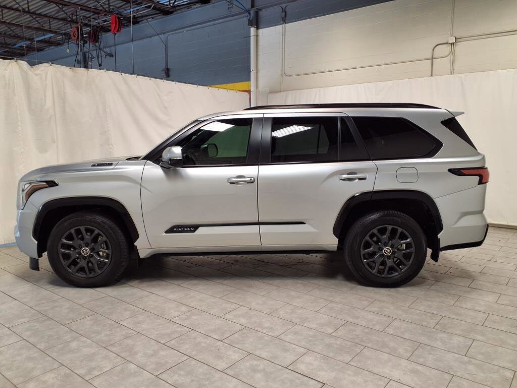 2024 Toyota Sequoia Platinum photo 2