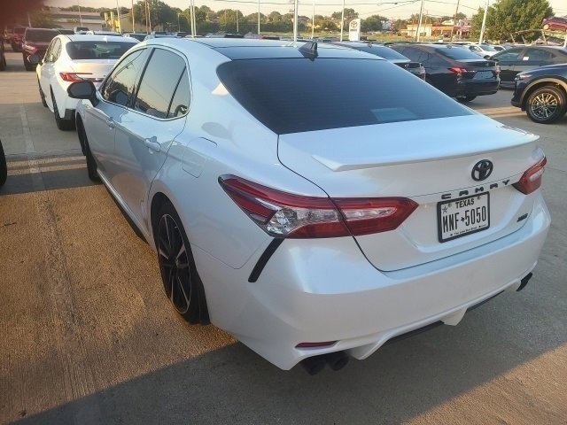 2019 Toyota Camry XSE photo 2