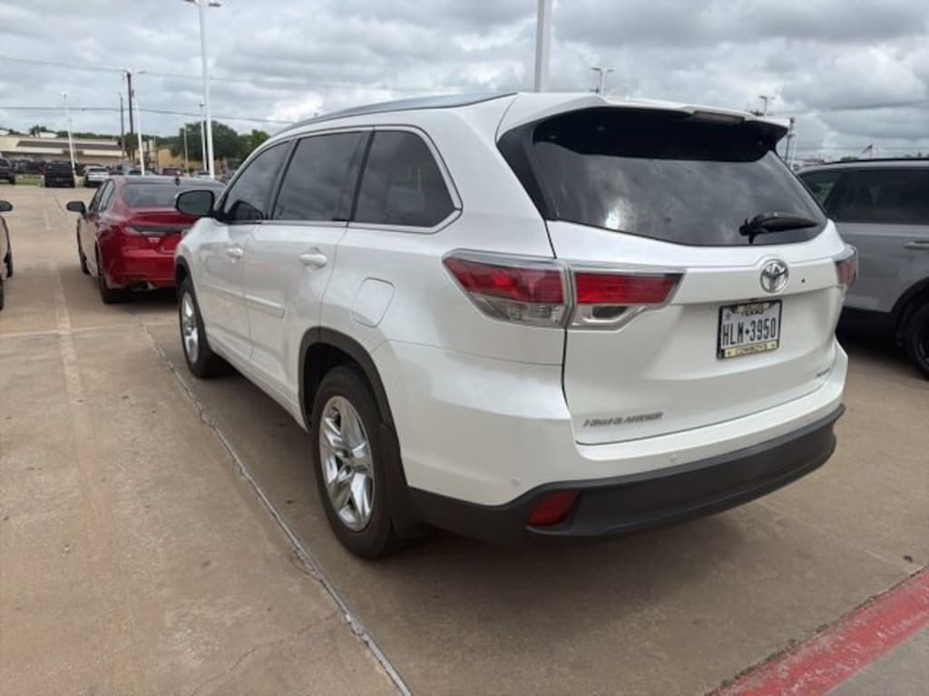 Used 2016 Toyota Highlander Limited Platinum V6 SUV