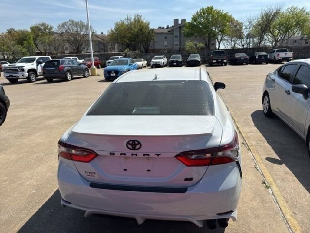 Used 2023 Toyota Camry SE Sedan