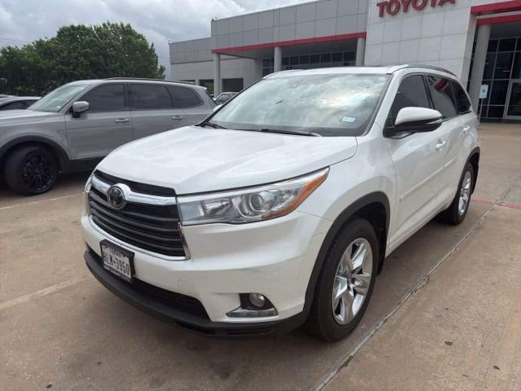Used 2016 Toyota Highlander Limited Platinum V6 SUV