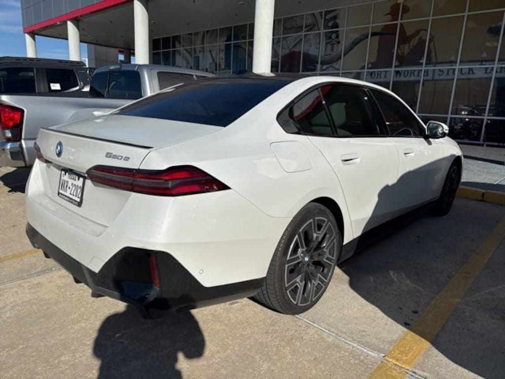 Used 2026 BMW 550e xDrive Sedan