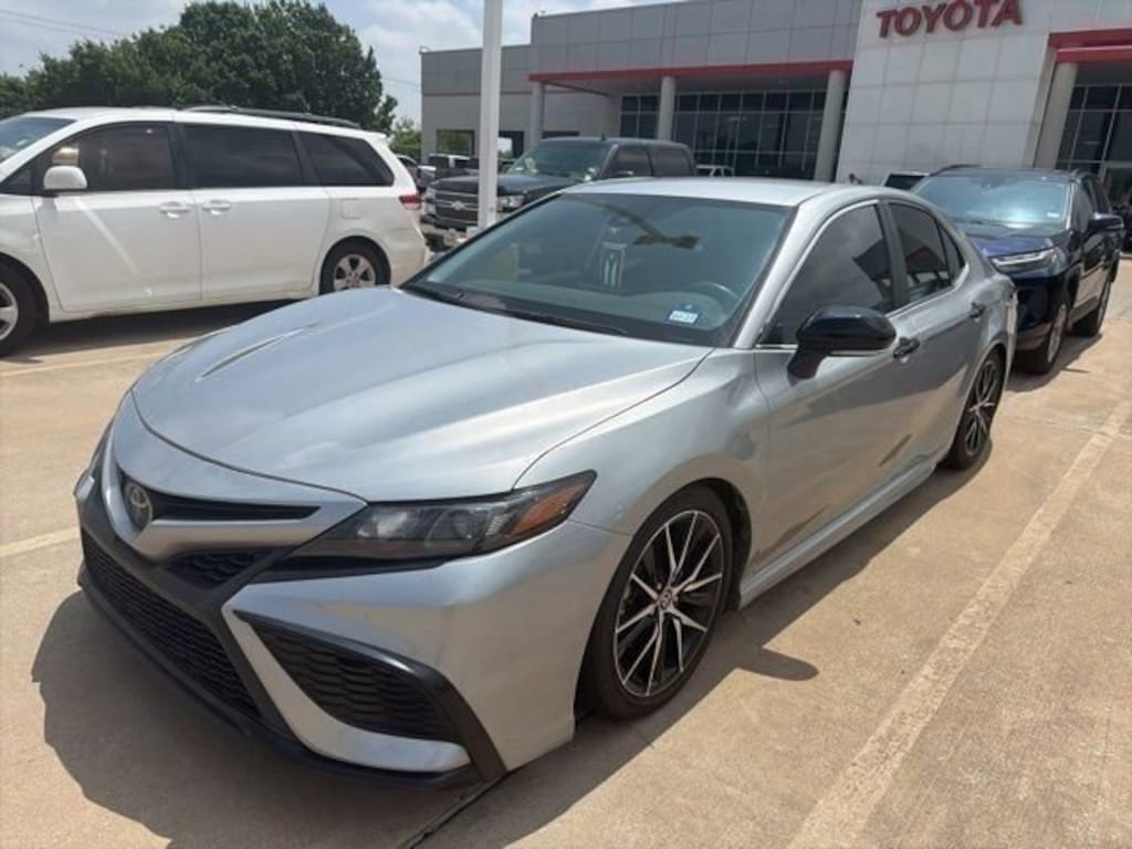Used 2024 Toyota Camry SE Sedan