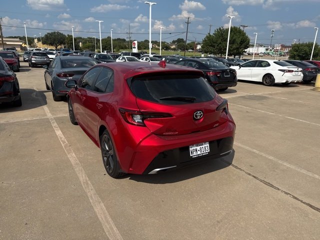 2025 Toyota Corolla XSE photo 2