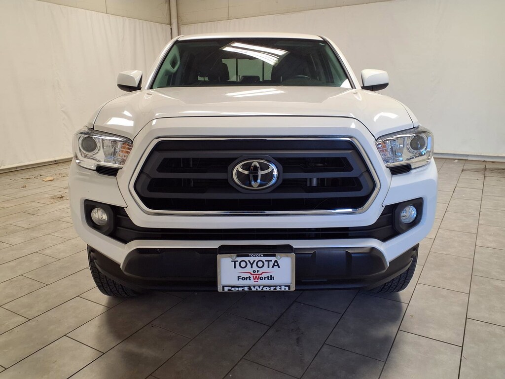 2023 Toyota Tacoma SR5 V6 photo 2