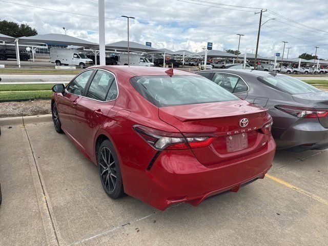 2024 Toyota Camry SE photo 3