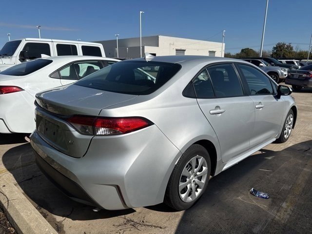 2024 Toyota Corolla LE photo 4