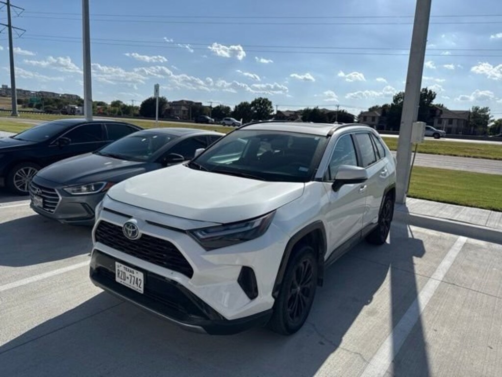 Used 2022 Toyota RAV4 Hybrid SE SUV