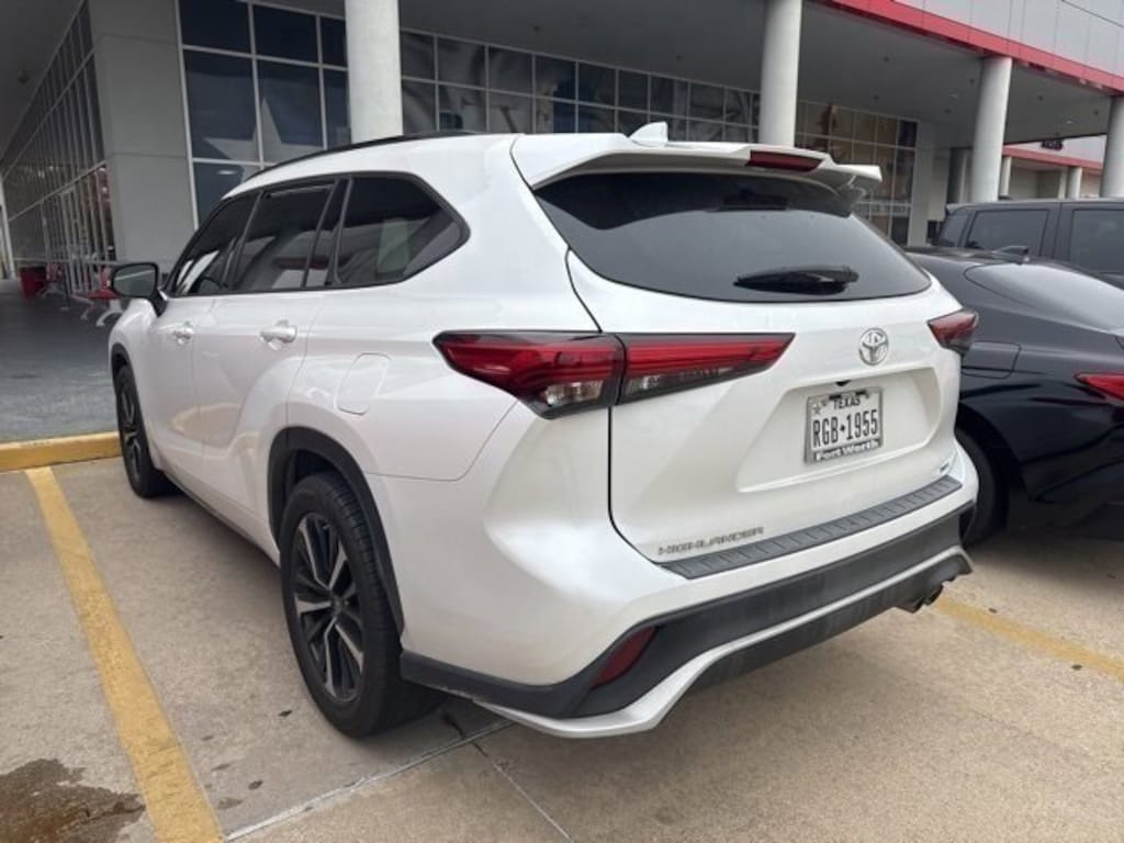 Used 2022 Toyota Highlander XSE SUV