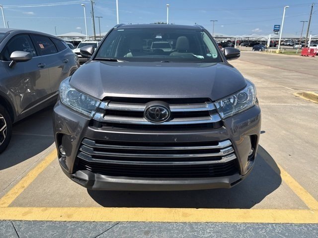 2019 Toyota Highlander Limited photo 2