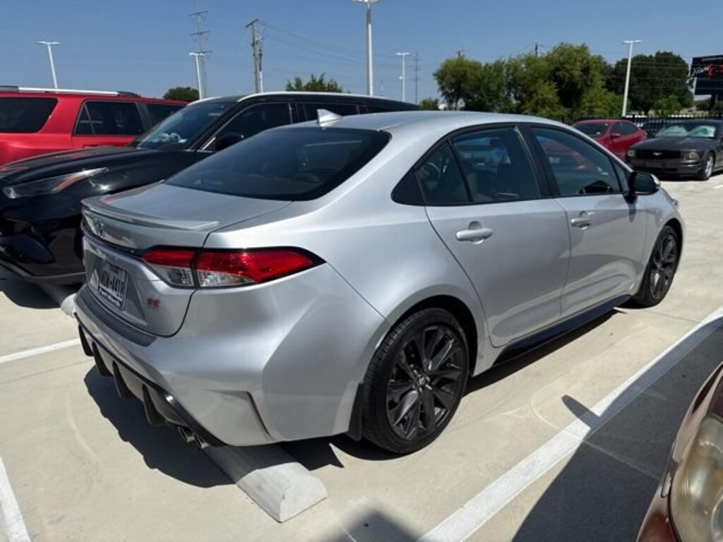 Used 2025 Toyota Corolla SE Sedan