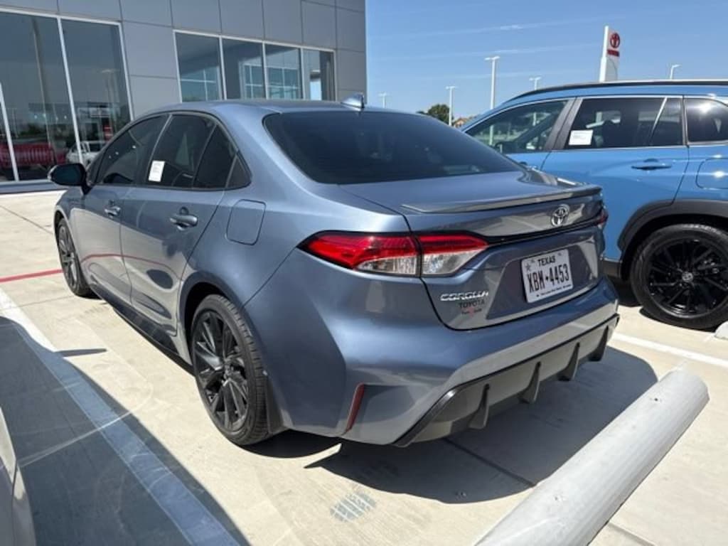 Used 2025 Toyota Corolla SE Sedan