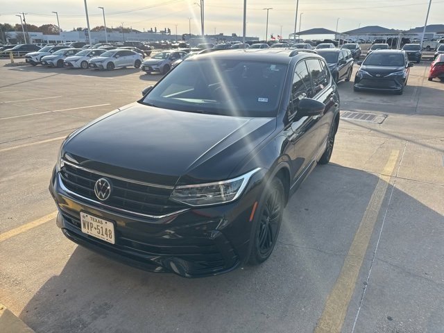 2022 Volkswagen Tiguan SE R-Line Black photo 2
