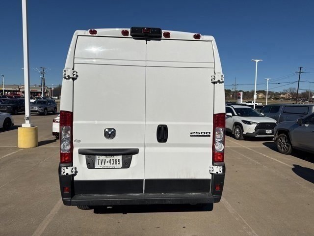 2024 Ram ProMaster 2500 Cargo Van photo 3
