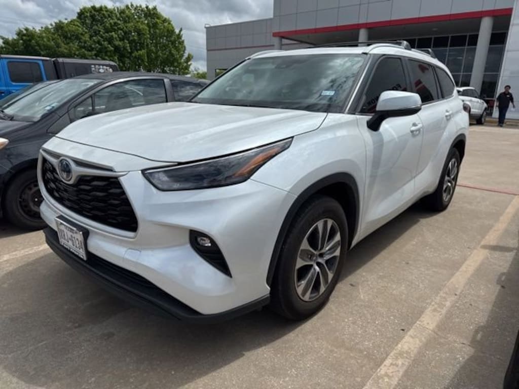 Certified 2024 Toyota Highlander Hybrid XLE SUV