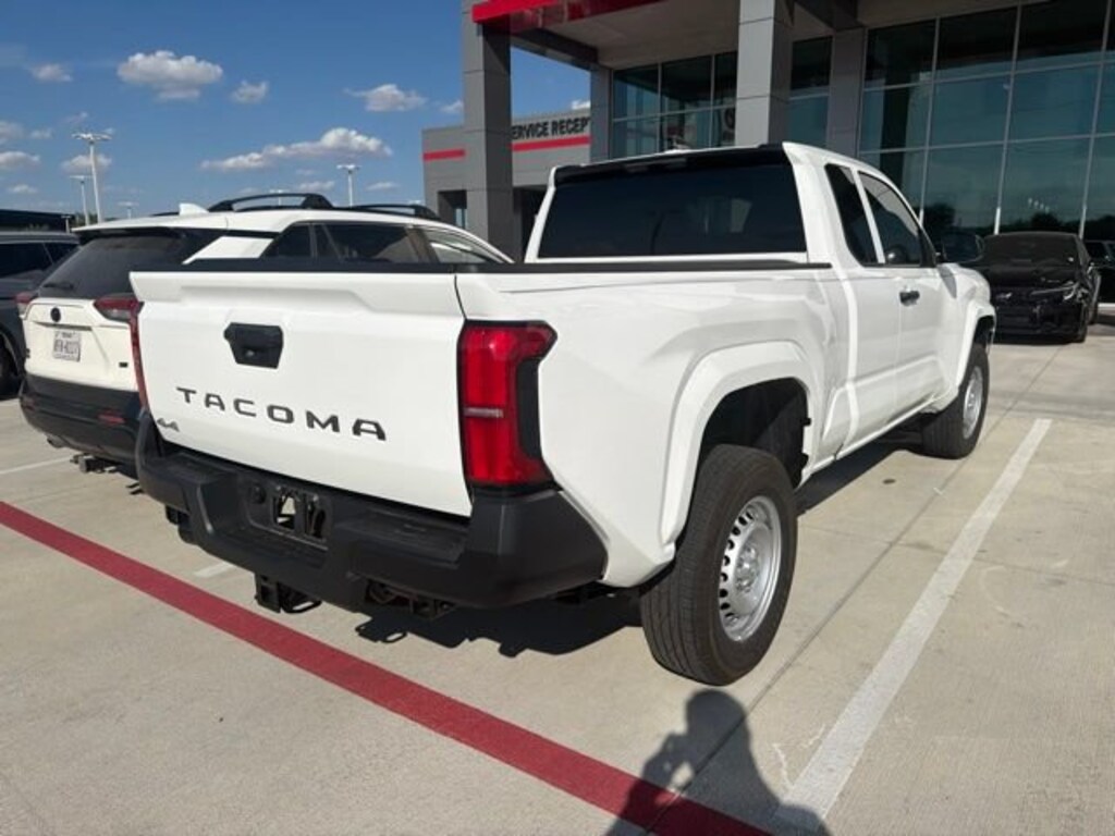 Used 2025 Toyota Tacoma SR Truck XtraCab