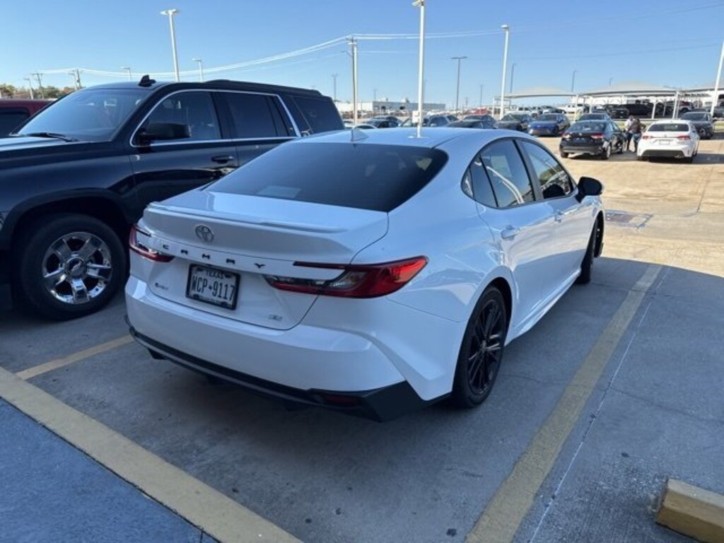 Used 2025 Toyota Camry SE Sedan