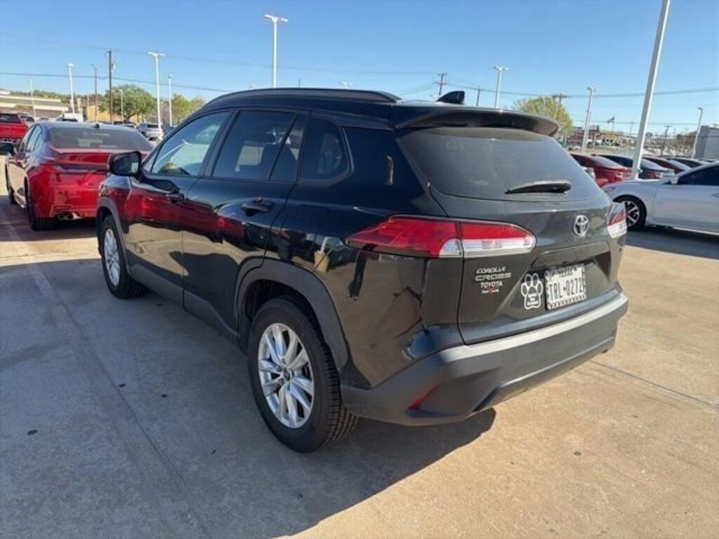 Used 2022 Toyota Corolla Cross LE SUV