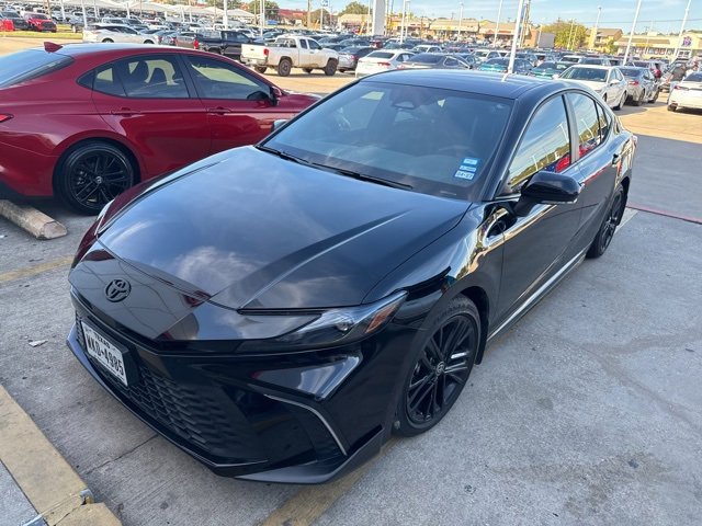 2025 Toyota Camry SE photo 2