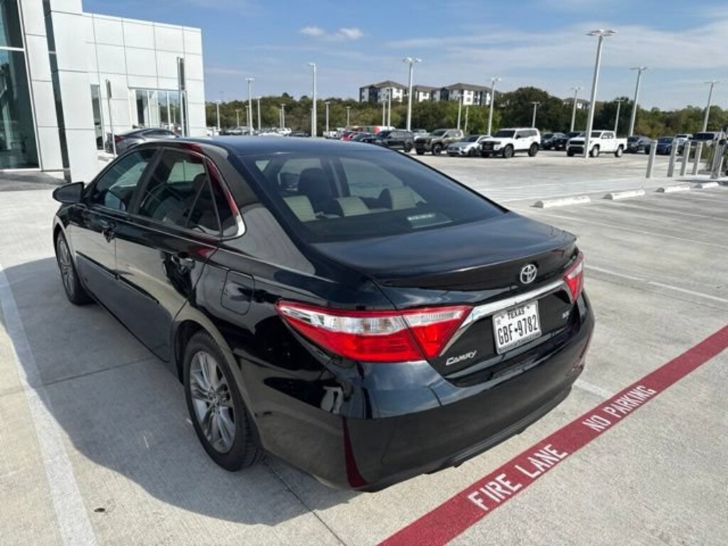 Used 2015 Toyota Camry XLE Sedan