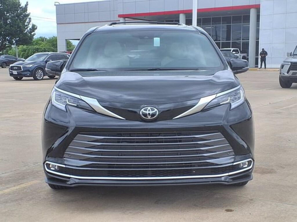 Used 2026 Toyota Sienna Limited 7 Passenger Van Passenger Van