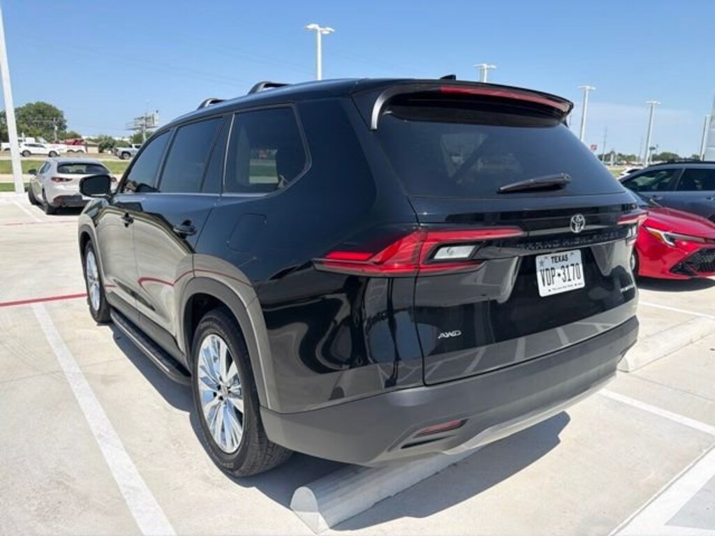 Used 2026 Toyota Grand Highlander LE SUV