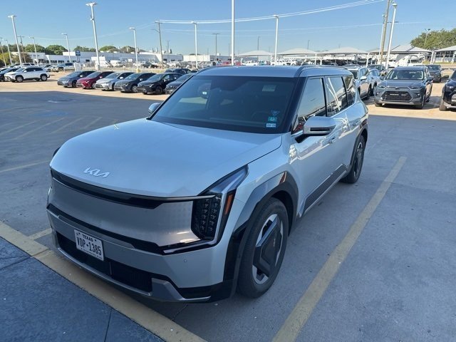 2024 Kia EV9 Land photo 2