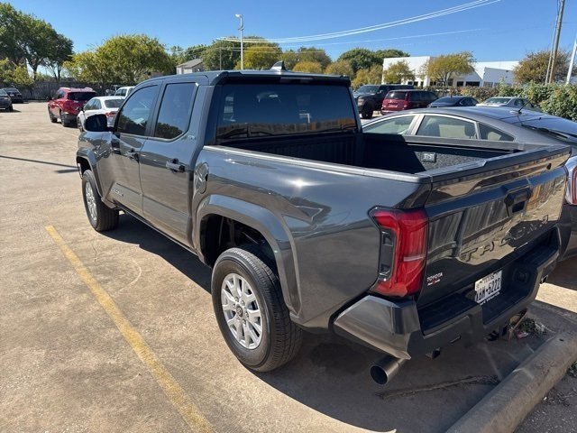 2025 Toyota Tacoma SR5 photo 3