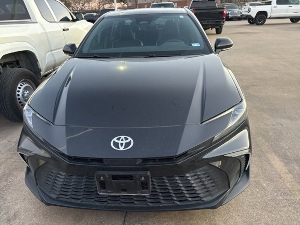 Used 2025 Toyota Camry SE Sedan