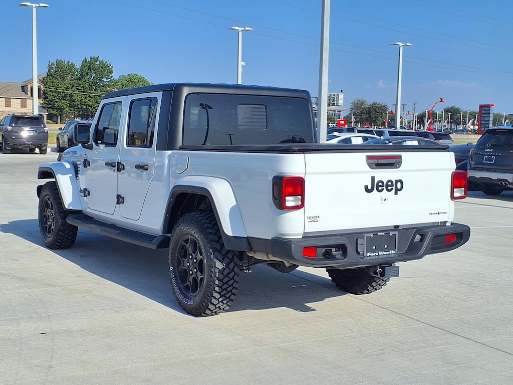 Used 2023 Jeep Gladiator Sport Truck Crew Cab