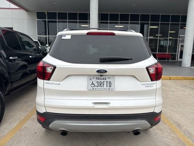 2019 Ford Escape Titanium photo 3