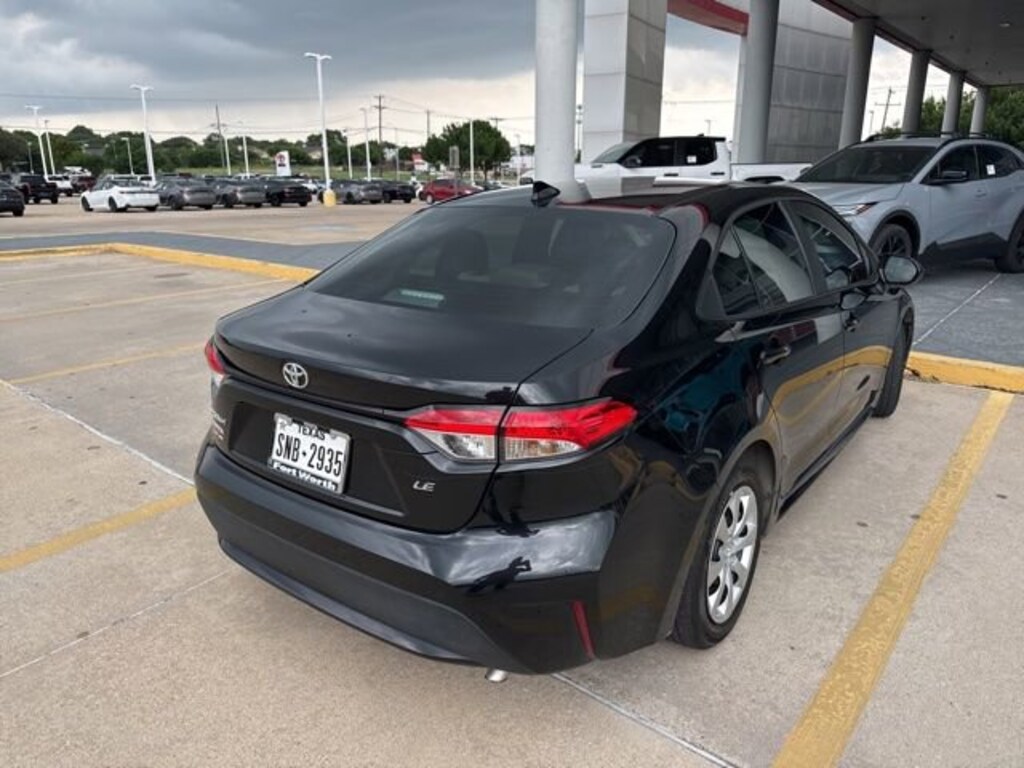 Used 2022 Toyota Corolla LE Sedan