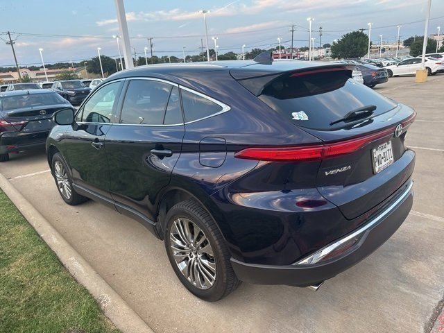 2021 Toyota Venza Limited photo 2