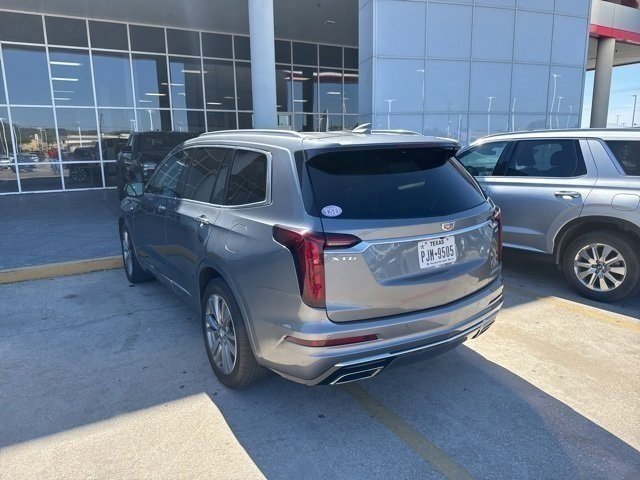 2021 Cadillac XT6 Premium Luxury photo 3