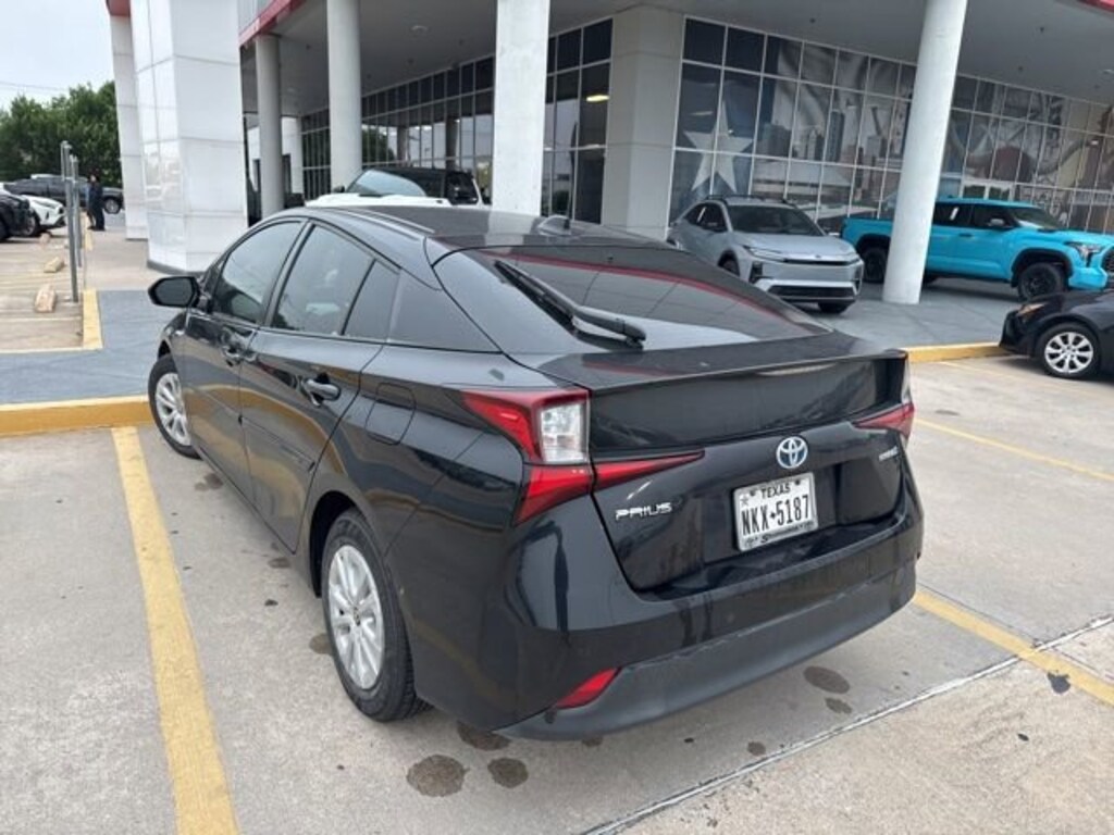 Used 2020 Toyota Prius LE Hatchback