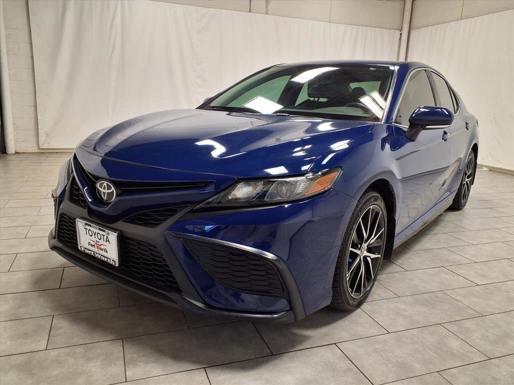 Used 2023 Toyota Camry SE Sedan