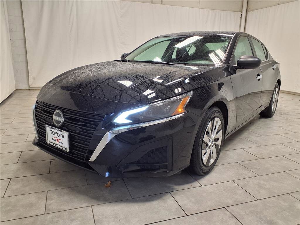 2024 Nissan Altima 2.5 S photo 2