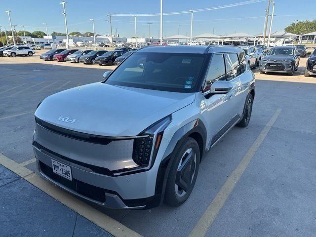 2024 Kia EV9 Land photo 2