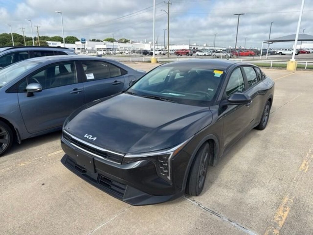 Used 2025 Kia K4 LXS Sedan