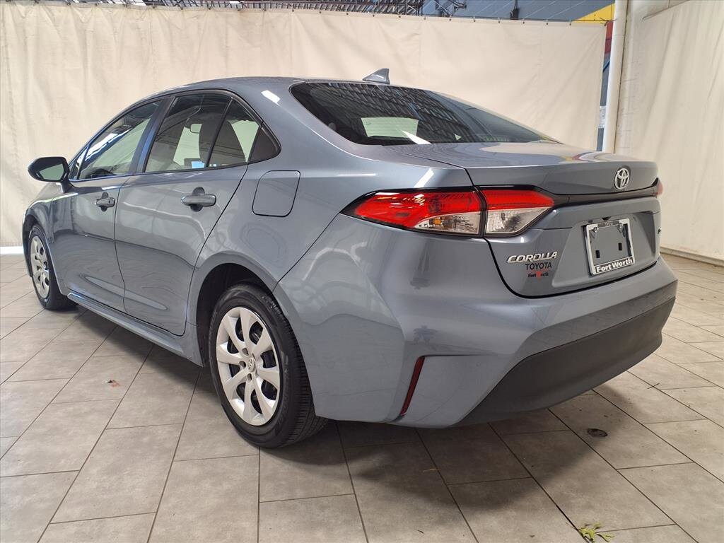 2024 Toyota Corolla LE photo 4