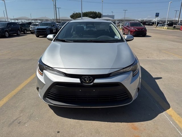 2023 Toyota Corolla LE photo 2