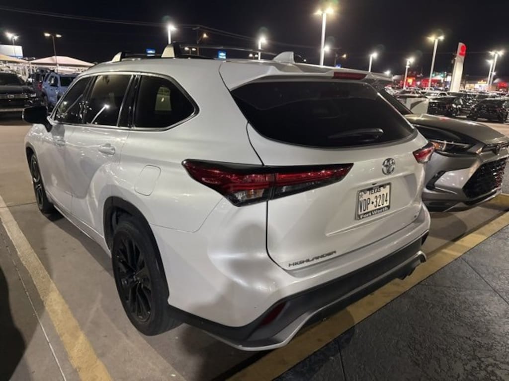 Used 2023 Toyota Highlander XSE SUV