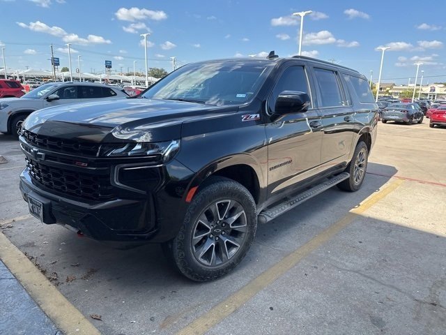 2023 Chevrolet Suburban Z71 photo 2
