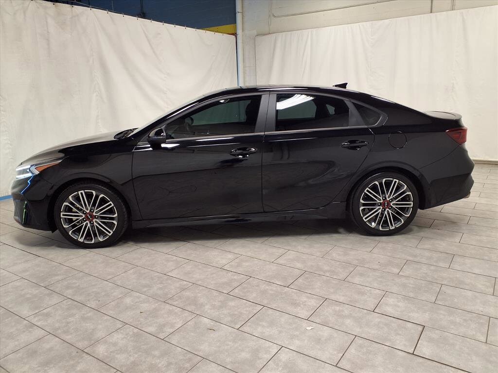 2024 Kia Forte GT photo 3