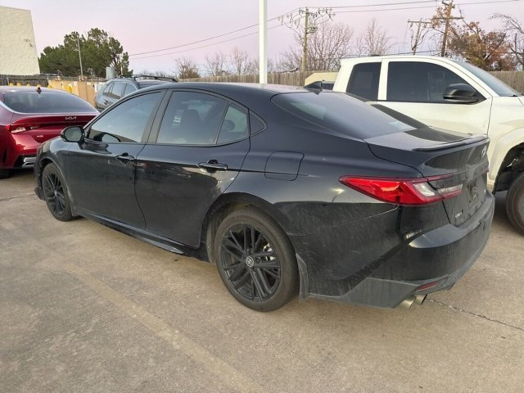 Used 2025 Toyota Camry SE Sedan