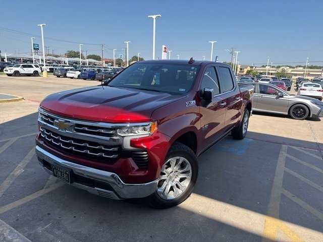 2024 Chevrolet Silverado 1500 LTZ photo 2