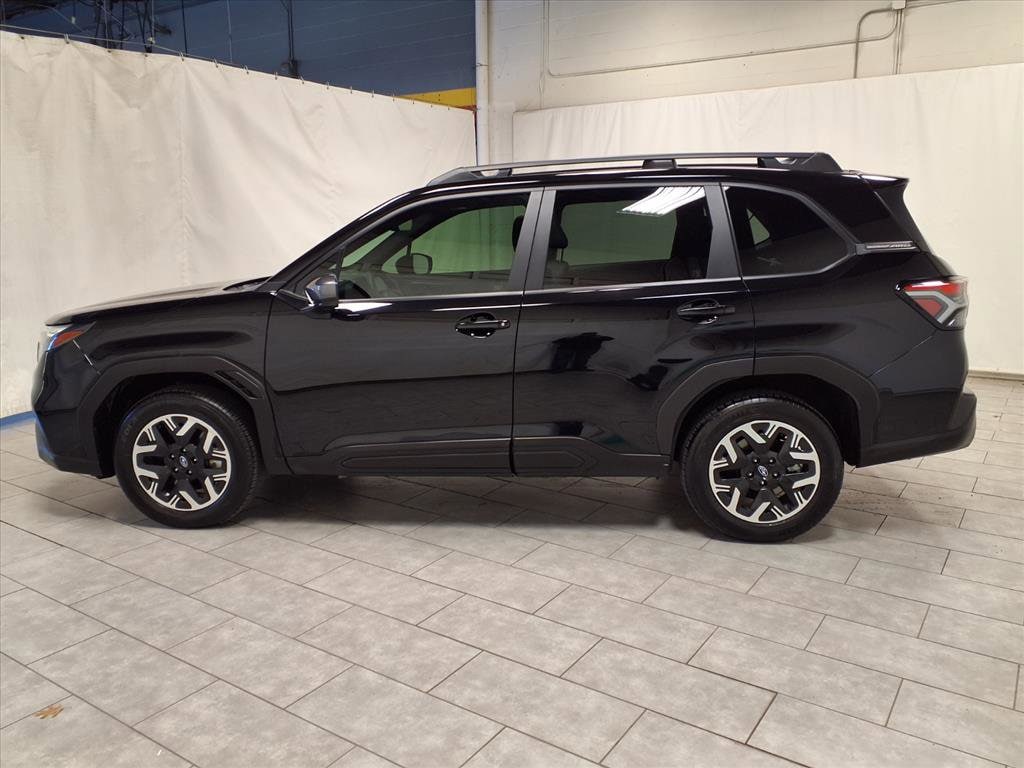 Used 2025 Subaru Forester Premium SUV