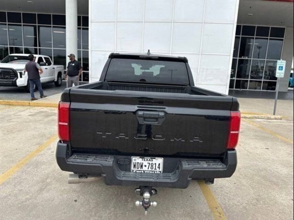 Used 2025 Toyota Tacoma SR Truck Double Cab