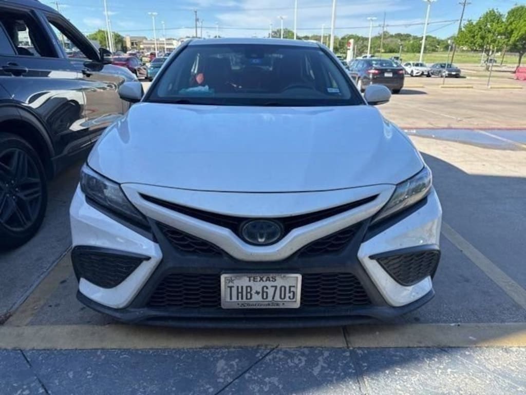 Used 2023 Toyota Camry Hybrid SE Sedan